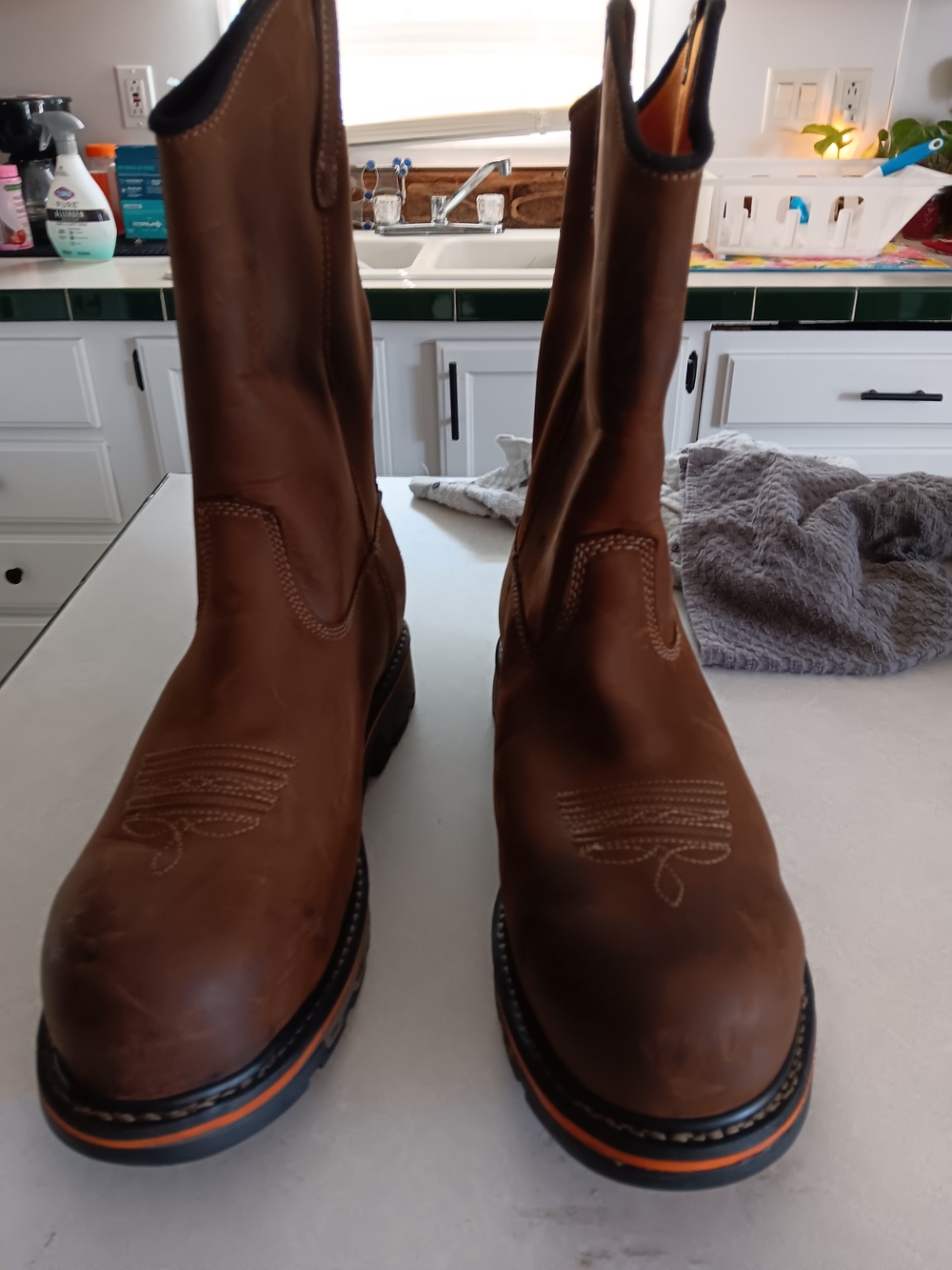 Mens Size 13 Timberland Pro Waterproof Hard Toe Work Boots. Used as try on boot.
